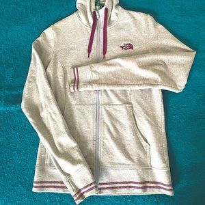 Brand: The North Face.   Color: Grey, Purple   Size: Small